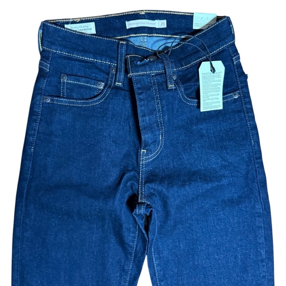 NWT Levi’s Strauss 724 High Rise Straight Jeans Dark Wash Size 25x28 - Picture 3 of 12